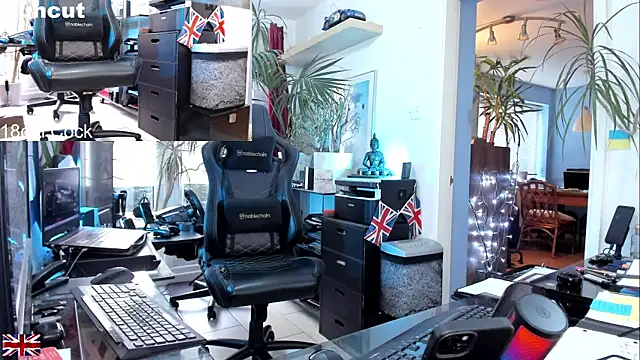 Snapshot of OnlineBossUK chatting on September 16, 2025, 5:58 pm OnlineBossUK online show from September 16, 2025, 5:58 pm