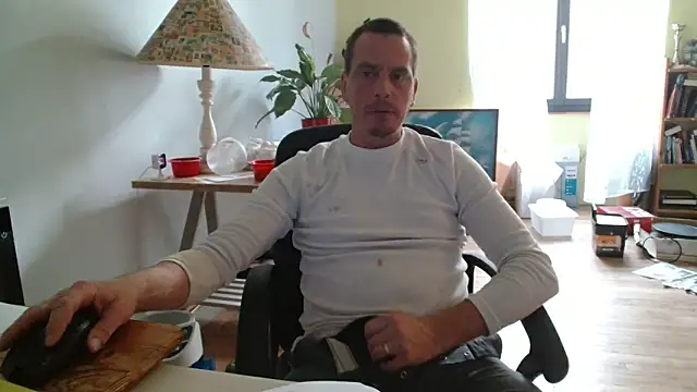 Snapshot of cloupefun chatting on September 27, 2025, 6:19 am cloupefun online show from September 27, 2025, 6:19 am