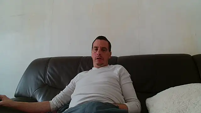 Snapshot of cloupefun chatting on October 11, 2025, 11:33 am cloupefun online show from October 11, 2025, 11:33 am