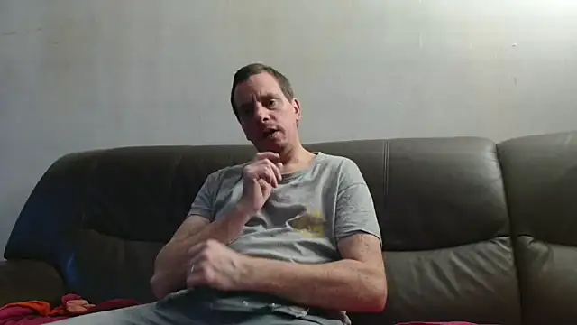 Snapshot of cloupefun chatting on October 25, 2025, 6:56 am cloupefun online show from October 25, 2025, 6:56 am