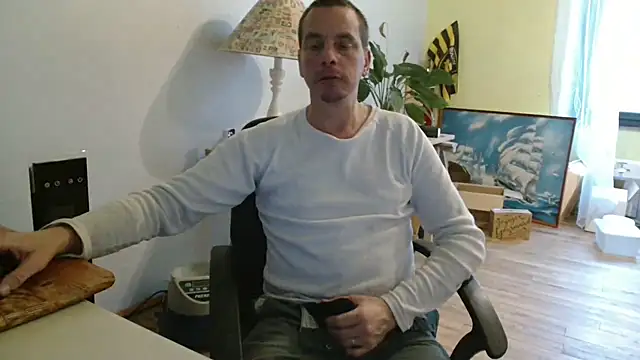 Snapshot of cloupefun chatting on September 25, 2025, 6:41 am cloupefun online show from September 25, 2025, 6:41 am