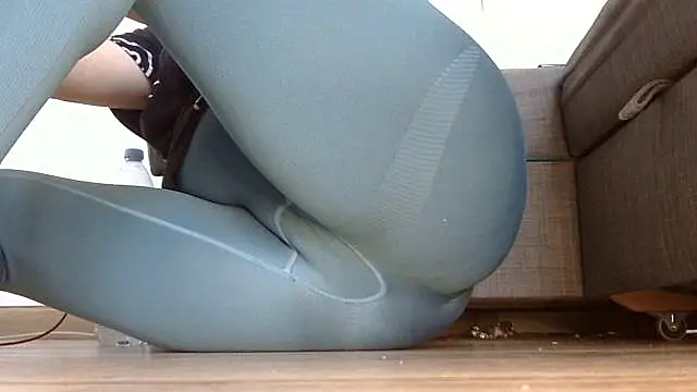 Squirtlady38 online show from October 28, 2025, 3:55 pm