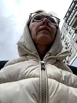 Snapshot of angelmommu chatting on October 15, 2025, 9:17 am angelmommu online show from October 15, 2025, 9:17 am