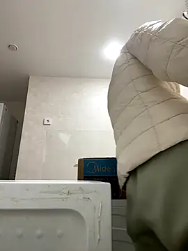 Snapshot of angelmommu chatting on November 1, 2025, 4:45 pm angelmommu online show from November 1, 2025, 4:45 pm