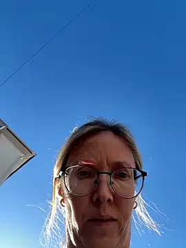 Snapshot of angelmommu chatting on September 25, 2025, 5:57 am angelmommu online show from September 25, 2025, 5:57 am