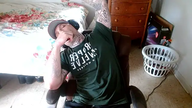 DADDY KANE8--- online show from April 1, 2026, 9:12 pm