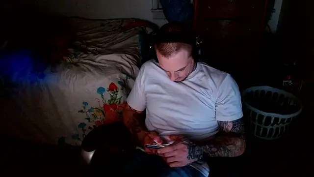 DADDY KANE8--- online show from April 8, 2026, 2:35 am