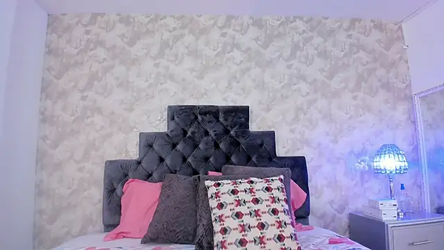 Snapshot of elizabeth_coleman chatting on October 21, 2025, 9:03 pm elizabeth coleman online show from October 21, 2025, 9:03 pm