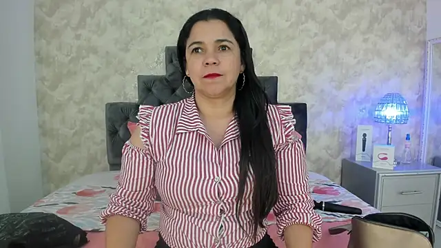 Snapshot of elizabeth_coleman chatting on October 16, 2025, 10:40 pm elizabeth coleman online show from October 16, 2025, 10:40 pm