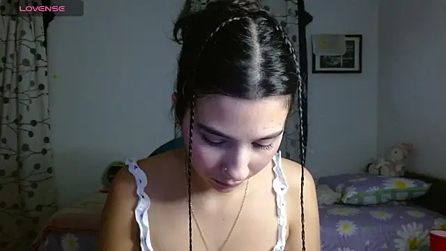 mia  lopez  online show from January 31, 2025, 4:47 am