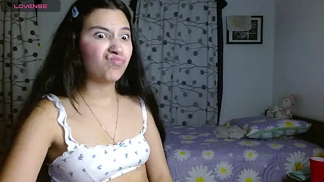 mia  lopez  online show from January 31, 2025, 1:43 am