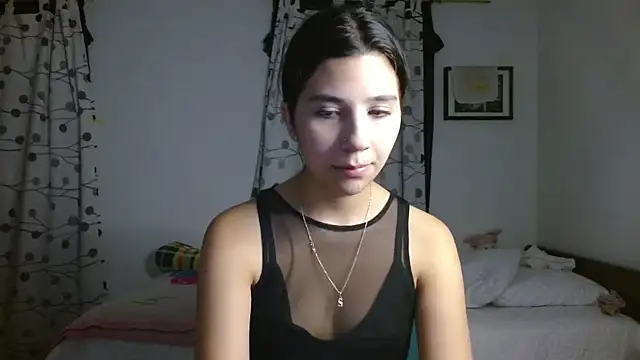 mia  lopez  online show from January 21, 2025, 4:54 am