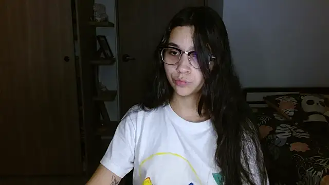 mia  lopez  online show from May 14, 2026, 2:52 am