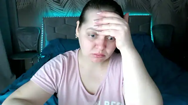 uliastar online show from March 3, 2026, 9:38 am