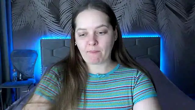 uliastar online show from February 13, 2025, 5:16 am