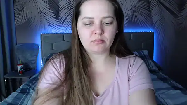 uliastar online show from February 26, 2025, 5:13 am