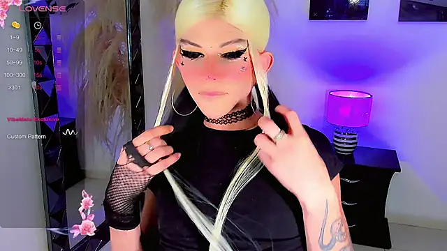 Snapshot of harrleyhott21 chatting on February 8, 2025, 8:52 am harrleyhott21 online show from February 8, 2025, 8:52 am