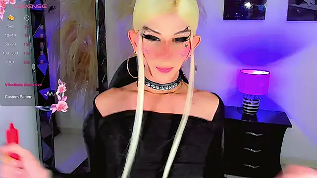 Snapshot of harrleyhott21 chatting on February 9, 2025, 8:32 am harrleyhott21 online show from February 9, 2025, 8:32 am