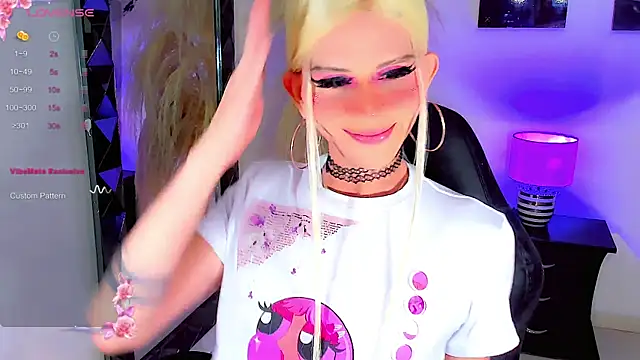 Snapshot of harrleyhott21 chatting on February 11, 2025, 5:47 am harrleyhott21 online show from February 11, 2025, 5:47 am