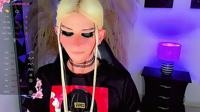 Snapshot of harrleyhott21 chatting on February 19, 2025, 2:22 pm harrleyhott21 online show from February 19, 2025, 2:22 pm