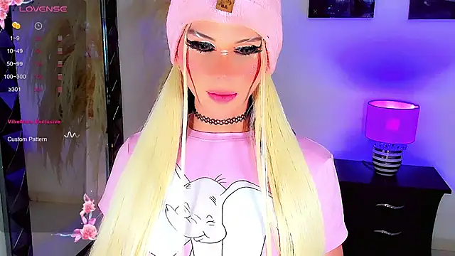 Snapshot of harrleyhott21 chatting on February 12, 2025, 8:27 am harrleyhott21 online show from February 12, 2025, 8:27 am