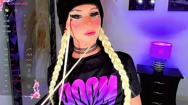 Snapshot of harrleyhott21 chatting on February 12, 2025, 2:43 pm harrleyhott21 online show from February 12, 2025, 2:43 pm