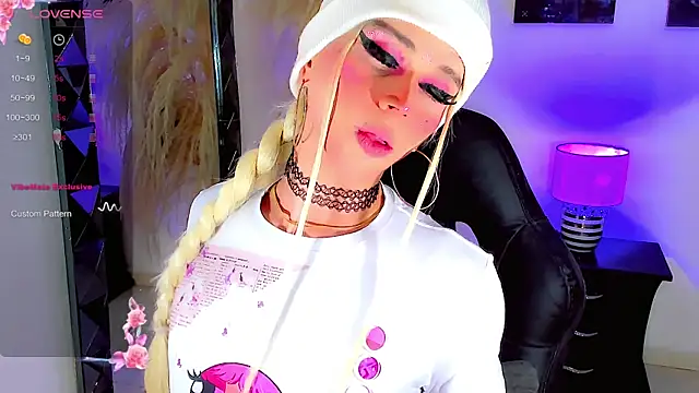 Snapshot of harrleyhott21 chatting on February 11, 2025, 2:57 pm harrleyhott21 online show from February 11, 2025, 2:57 pm