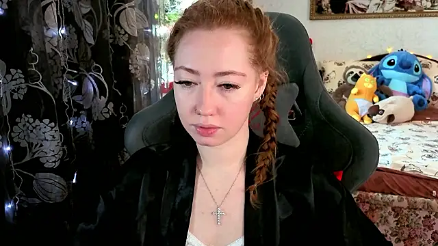 TinaBrook online show from March 19, 2026, 4:45 am