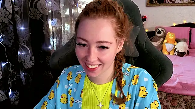 TinaBrook online show from February 19, 2026, 4:42 am