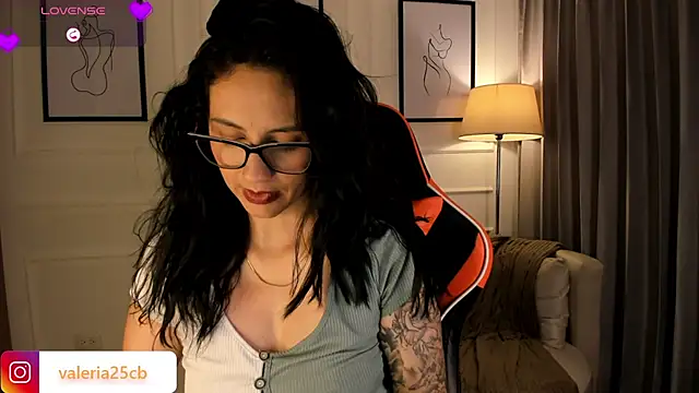 Snapshot of valeriia25_ chatting on February 22, 2025, 12:27 am valeriia25 online show from February 22, 2025, 12:27 am
