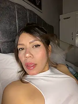 Snapshot of martina_contreras chatting on February 25, 2026, 6:13 am martina contreras online show from February 25, 2026, 6:13 am