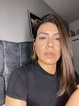 Snapshot of martina_contreras chatting on October 16, 2025, 7:05 am martina contreras online show from October 16, 2025, 7:05 am