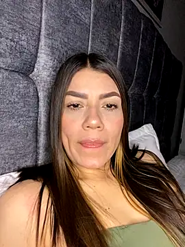 Snapshot of martina_contreras chatting on October 29, 2025, 5:06 am martina contreras online show from October 29, 2025, 5:06 am