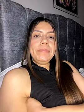 Snapshot of martina_contreras chatting on October 21, 2025, 5:07 am martina contreras online show from October 21, 2025, 5:07 am