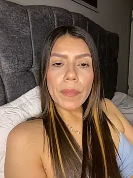 martina contreras online show from March 15, 2026, 4:08 am