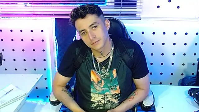 Darko0717 online show from November 14, 2025, 10:02 pm