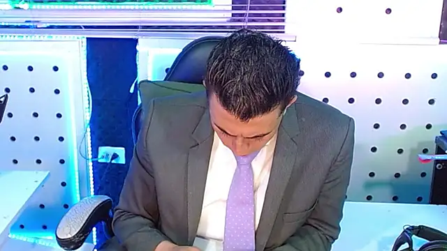 Darko0717 online show from December 16, 2025, 12:53 pm