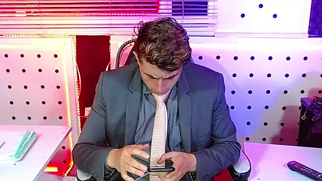 Darko0717 online show from November 9, 2025, 2:32 pm