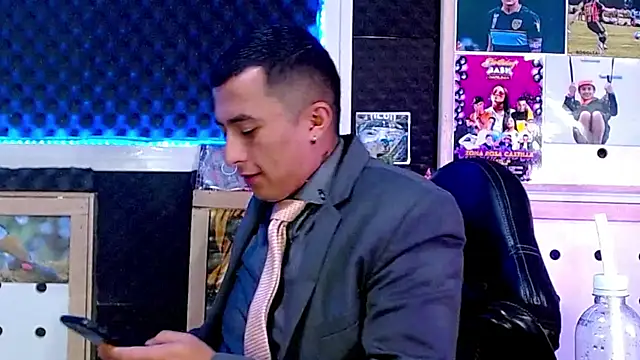 Darko0717 online show from March 14, 2025, 2:41 pm