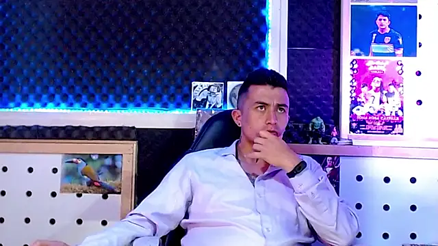 Darko0717 online show from February 11, 2025, 11:33 pm
