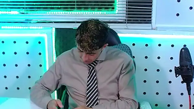 Darko0717 online show from September 26, 2025, 11:39 am