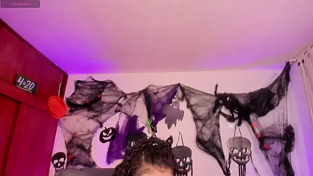 Snapshot of Cata_green chatting on October 17, 2025, 8:32 pm Cata green online show from October 17, 2025, 8:32 pm