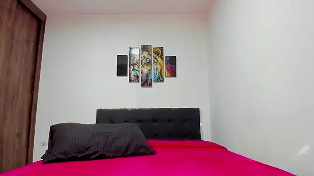 biiancaricoo01 online show from September 16, 2025, 9:27 pm