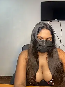 Snapshot of Black_Beauty997 chatting on November 16, 2025, 5:39 pm Black Beauty997 online show from November 16, 2025, 5:39 pm