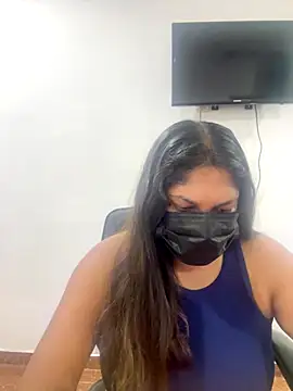 Snapshot of Black_Beauty997 chatting on October 1, 2025, 5:01 am Black Beauty997 online show from October 1, 2025, 5:01 am