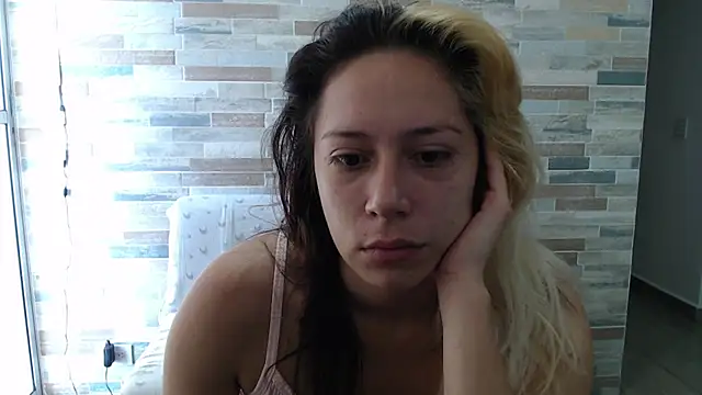 MommyMiaWs online show from October 9, 2025, 1:22 pm