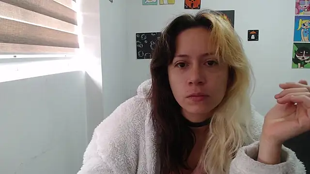 MommyMiaWs online show from October 21, 2025, 1:10 pm