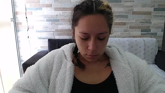 MommyMiaWs online show from October 6, 2025, 2:29 pm