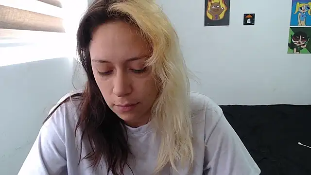 MommyMiaWs online show from October 15, 2025, 2:14 pm