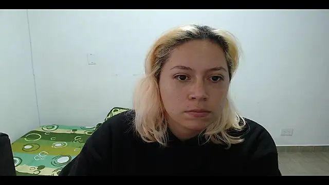 MommyMiaWs online show from February 5, 2025, 4:14 pm